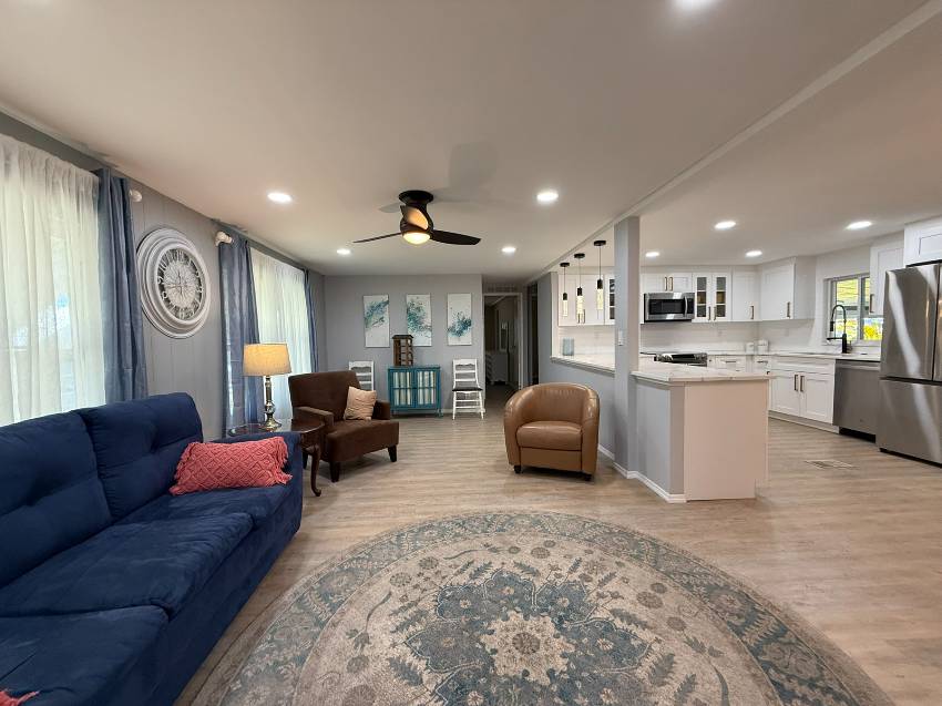 7711 Lakeshore Dr a Ellenton, FL Mobile or Manufactured Home for Sale